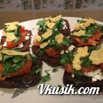 Шаг 12 (Кулинарный рецепт с фото - Открытый бутерброд с запеченными помидорами, сыром и бальзамическим уксусом)
