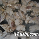 Шаг 2 (Кулинарный рецепт с фото - Куриное филе в сметане с картофельным пюре)
