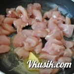 Шаг 2 (Кулинарный рецепт с фото - Куриное филе в сливках)